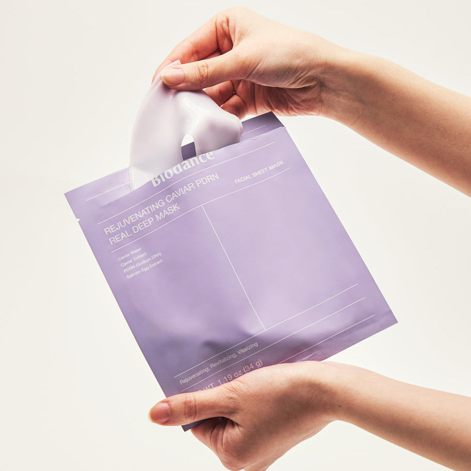 Masque hydrogel violet retiré de son sachet