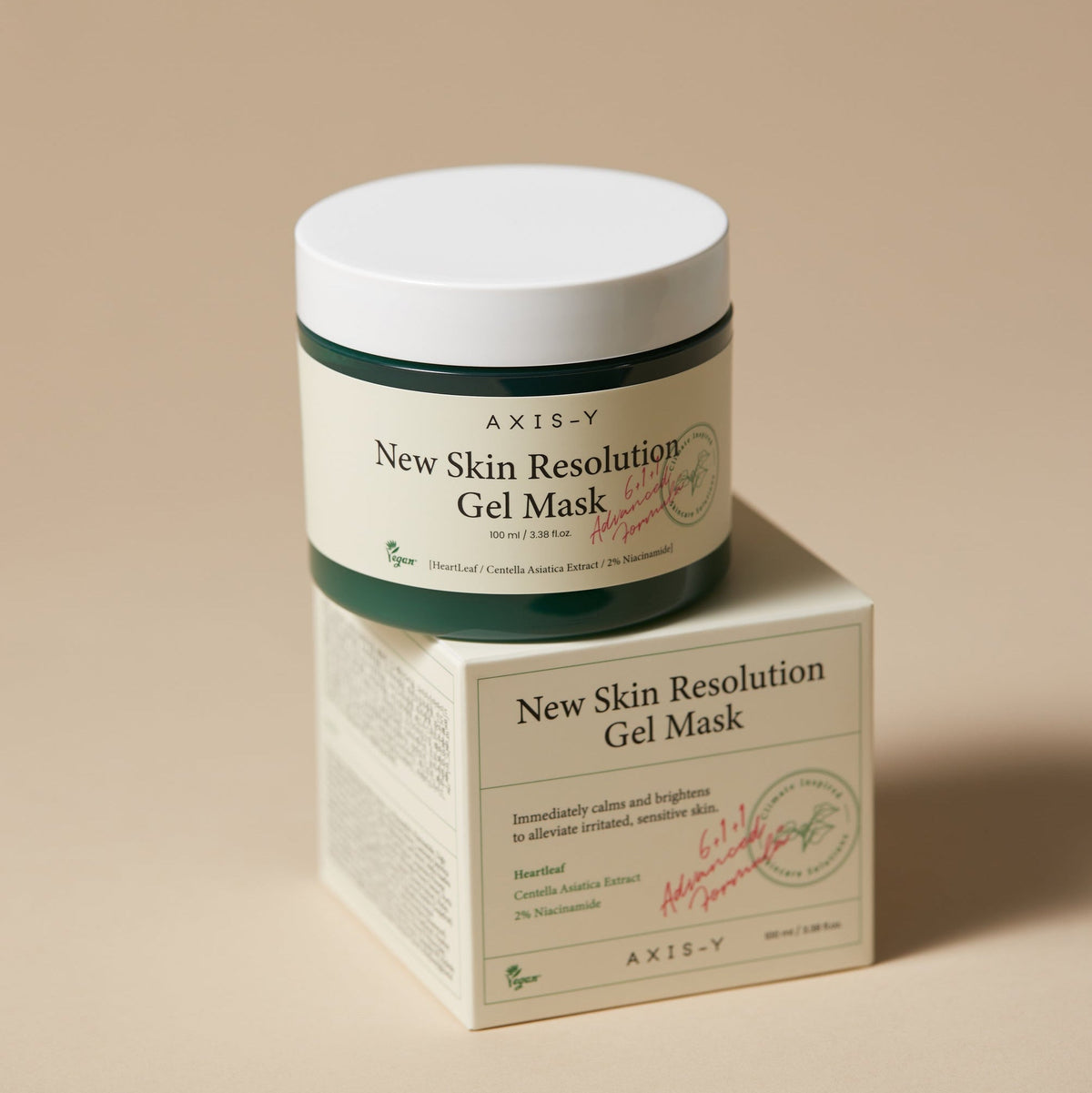 Pot de masque fermé posé sur sa boîte