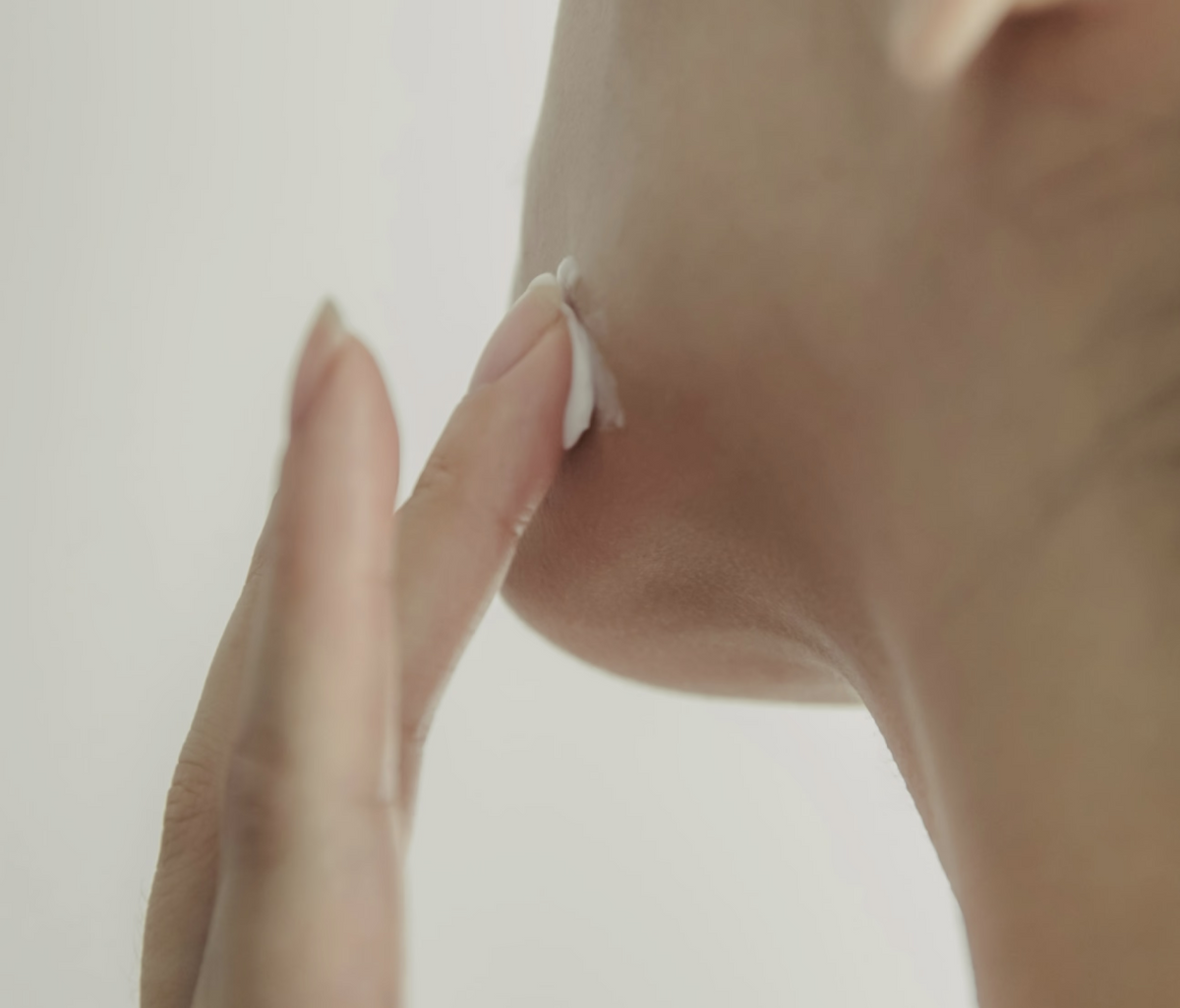 Peau sèche, grasse, mixte : faut-il vraiment changer de routine ?