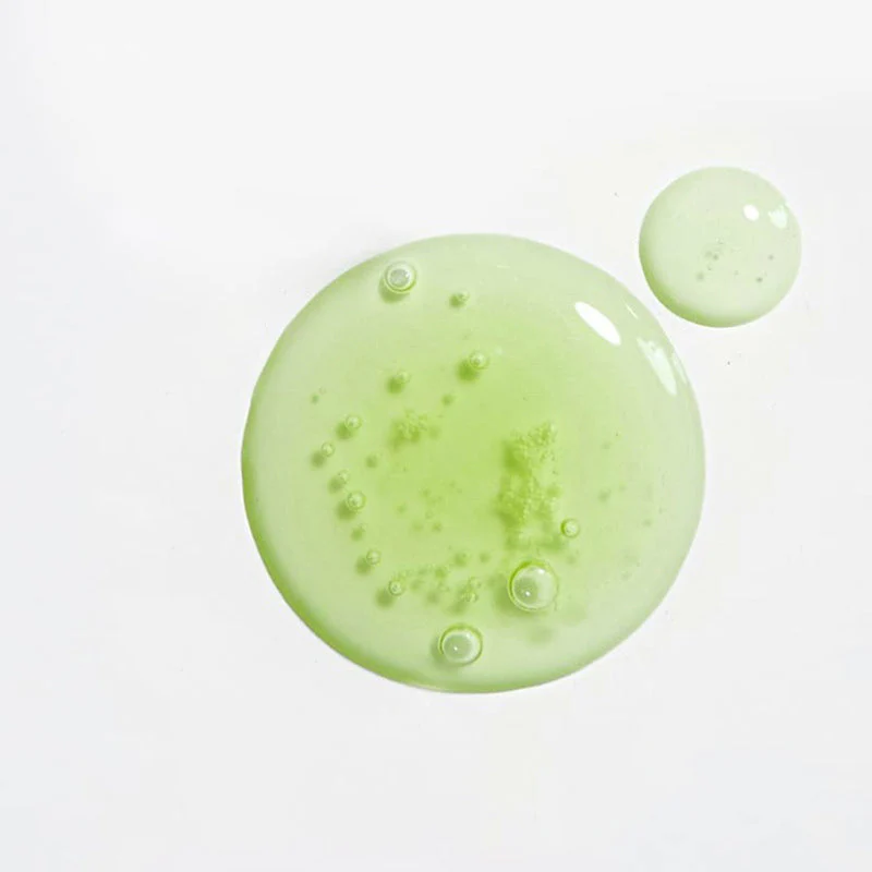 Deux gouttes de soin vert à fines bulles