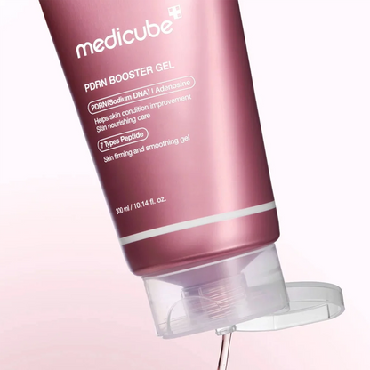 Gel transparent coulant du tube rose ouvert