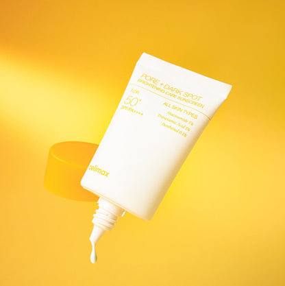 Crème solaire blanche sortant d&