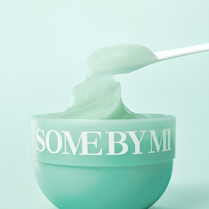 Texture de masque vert soulevée à la spatule au-dessus du bol